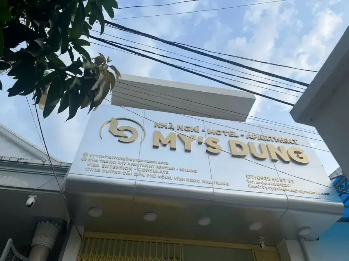 Motel Mys Dung as Motel Lavie