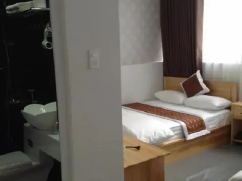 Mr Rot's Secret Hotel - Photo 3