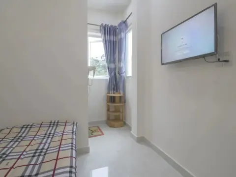 MrLee Dalathouse - Photo 3