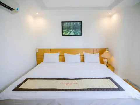Nhat Linh Hotel Da Nang - Photo 2