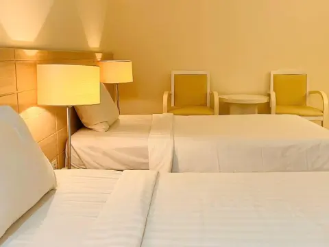 Nhi Phi Hotel - Photo 4