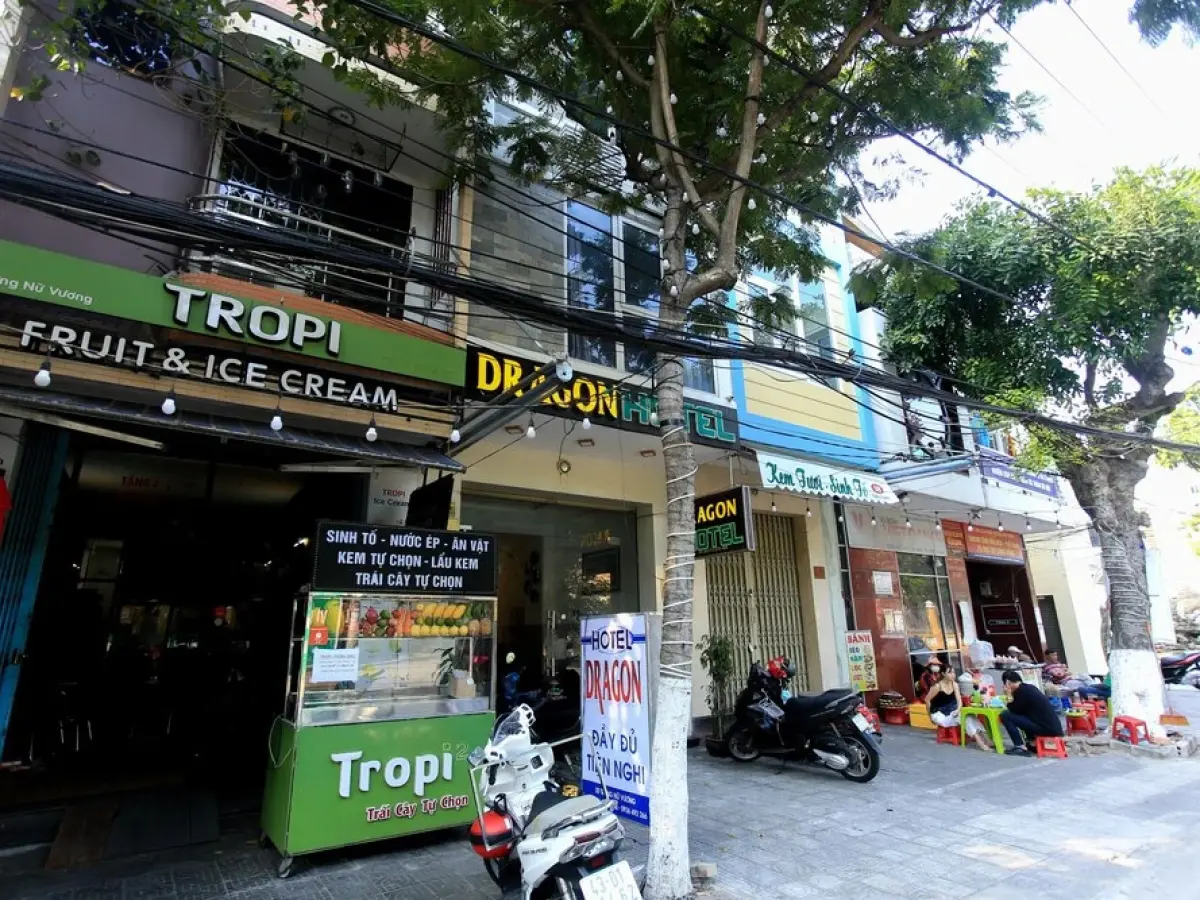 OYO 1072 Dragon Hotel