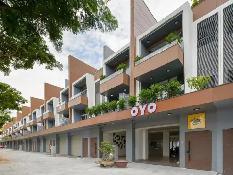 Oyo 330 Noir Hotel And Apartment - Photo 1