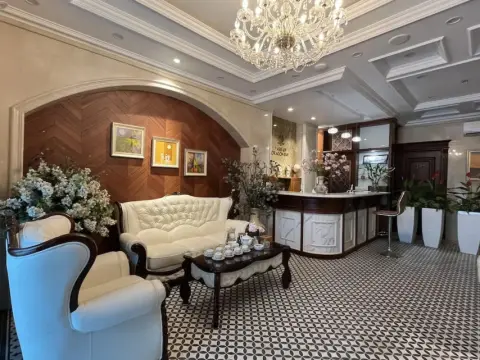 Paris Of Dragonbay Hotel - Photo 2