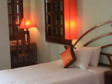 Pho Hoi Riverside Resort - Photo 4