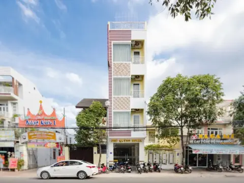 Phu Quynh Hotel - Photo 1