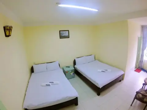 Pines Hotel - Foto 1