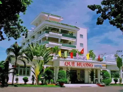 Que Huong Hotel - Photo 1