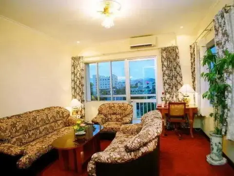 Que Huong Hotel - Photo 3