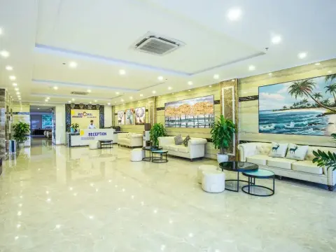 Red Coral Ha Long Hotel - Photo 1