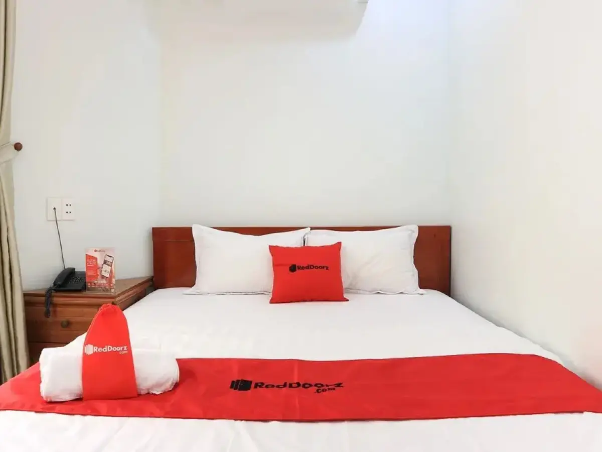RedDoorz near Bai Sau 2