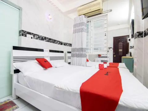 RedDoorz Plus near Ben Thanh Market - Photo 4