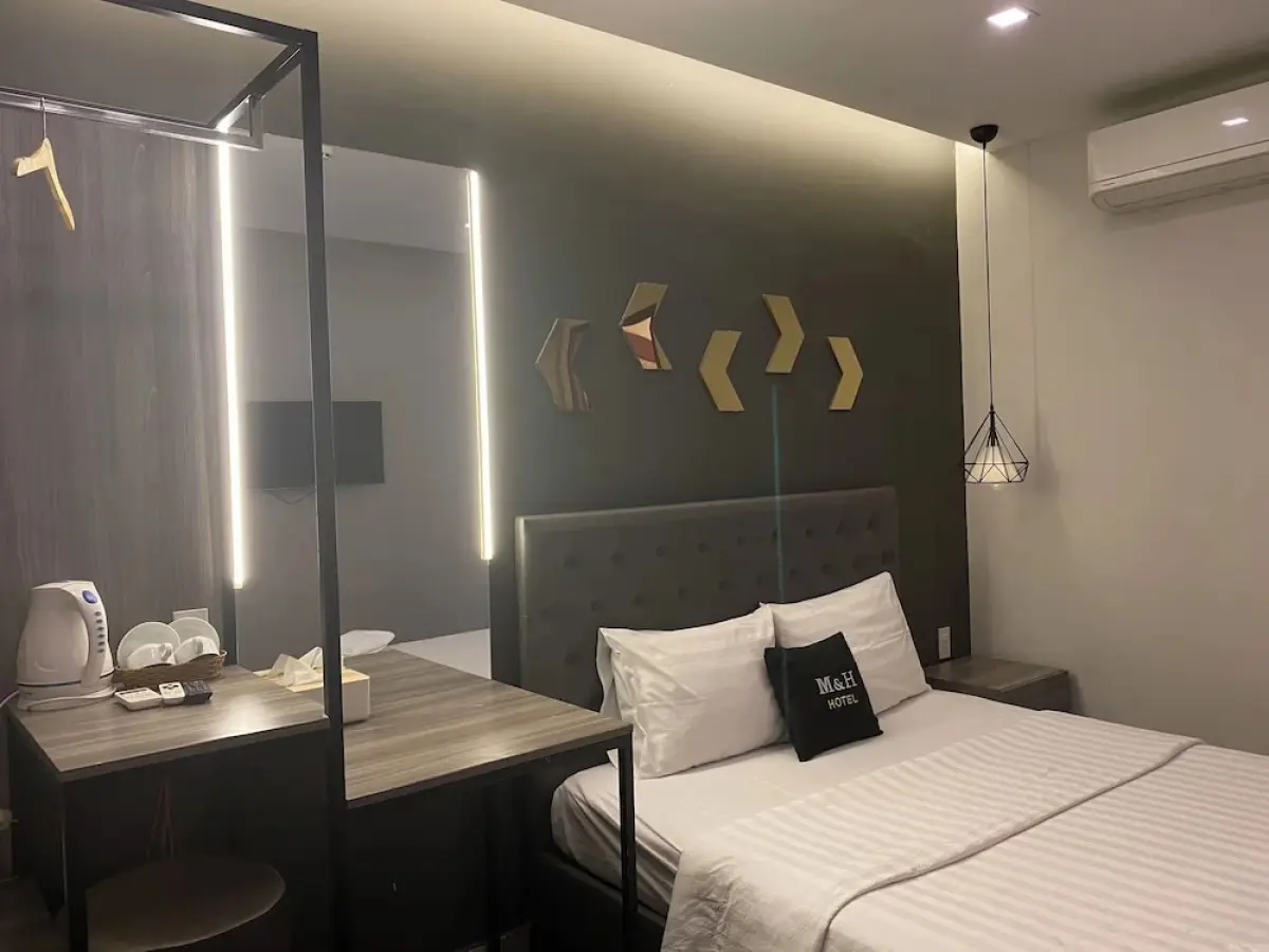 Reddoorz Plus Near Saigon Centre