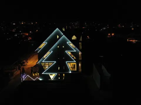 Redpine Condotel - Photo 1