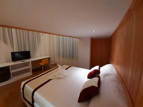 Redpine Condotel - Photo 2