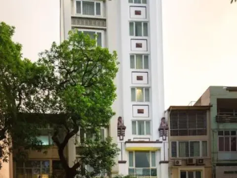 Rising Dragon Haven - Photo 2