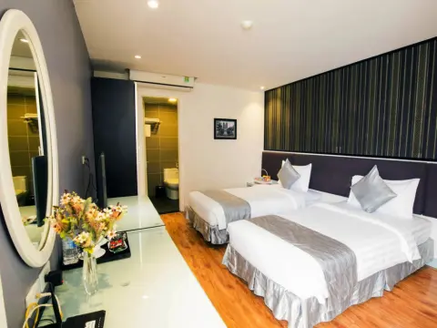 Riverside Boutique Hotel - Photo 3