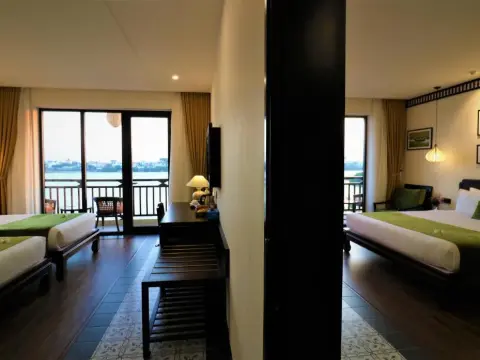 Roxana River Villa - Photo 3