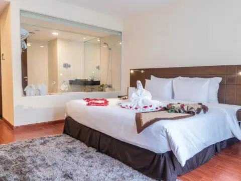 Sai Gon Phu Tho Hotel - Photo 2