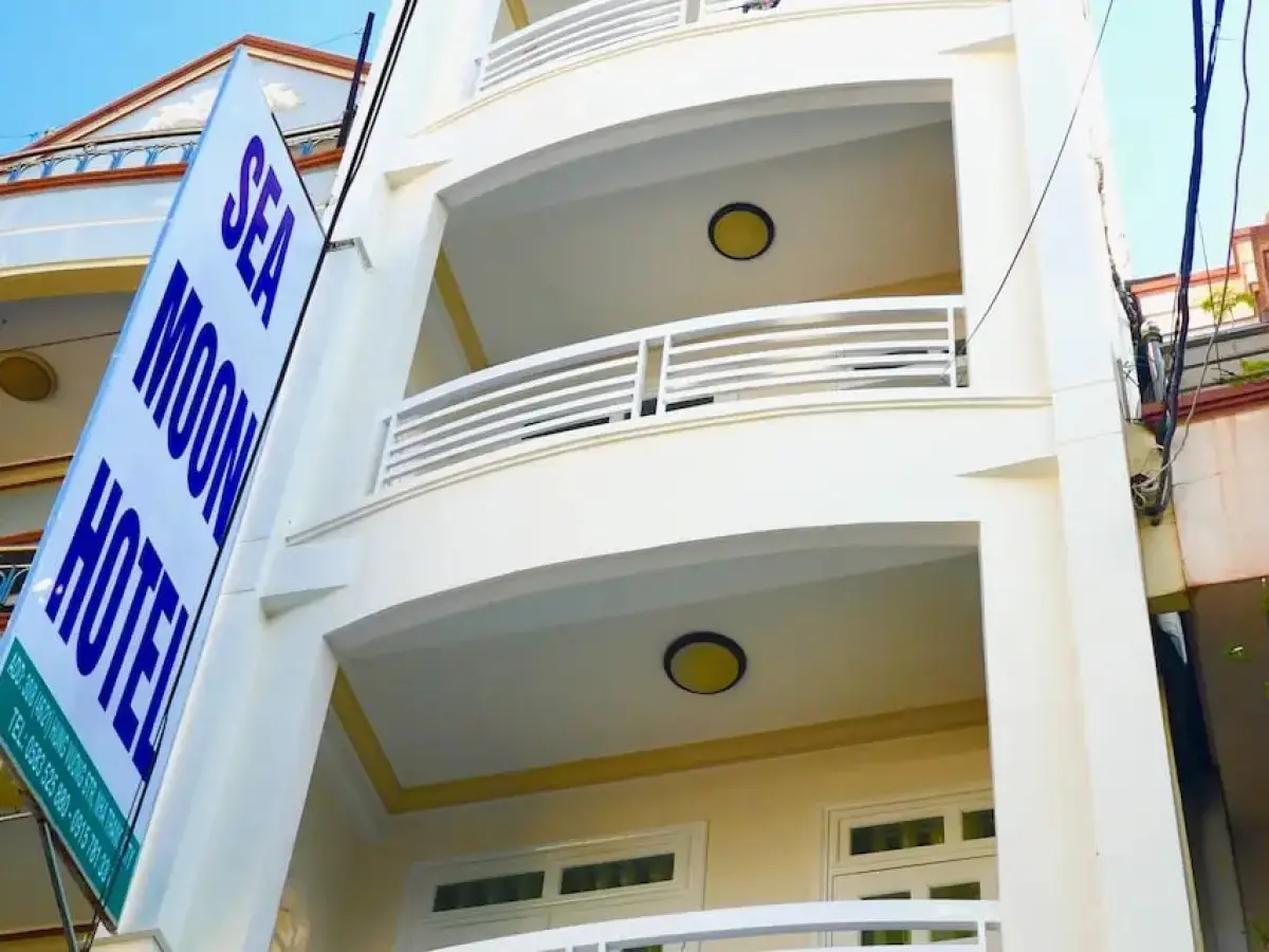 Sea Moon Hotel