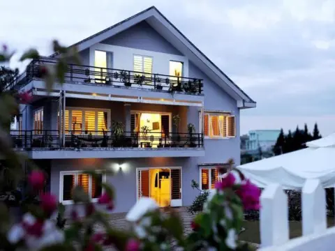 Stop and Go Boutique Hotel Since 1982 - Photo 1