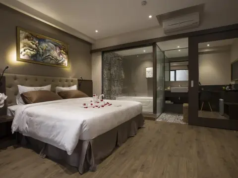 Sunflower CBQ Hotel - Photo 3