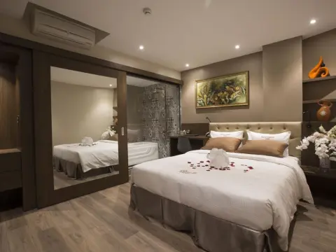 Sunflower CBQ Hotel - Photo 4