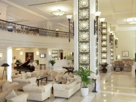 Sunrise Nha Trang Beach Hotel & Spa - Photo 1