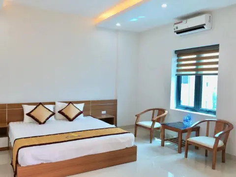 Sunshine Hotel - Photo 3