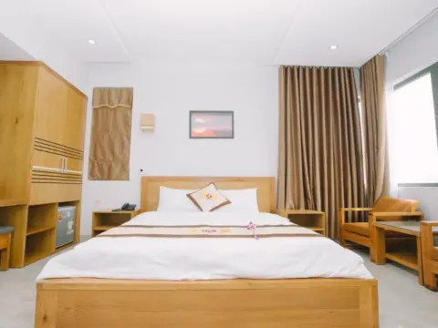 Tan Hoang Long Hotel - Photo 4