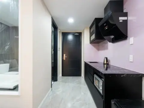 The Arrivals Hotel - Photo 3