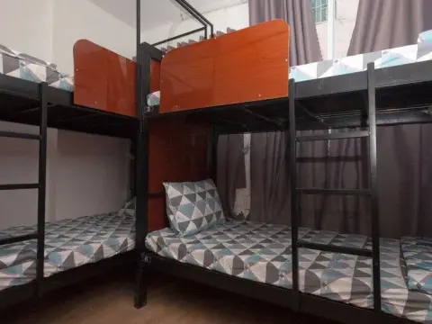 The Prince of Whales Hostel & Bar - Photo 4