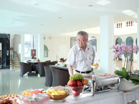 Thien Ha Hotel and Apartment - Photo 2