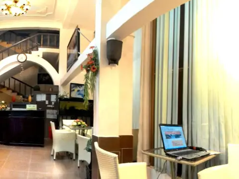 Thuy Lan Hotel - Photo 2
