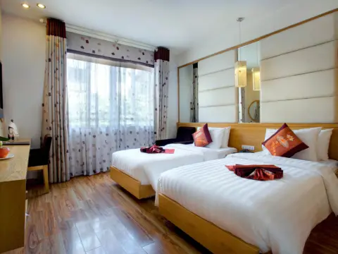 Tu Linh Palace Hotel - Photo 4