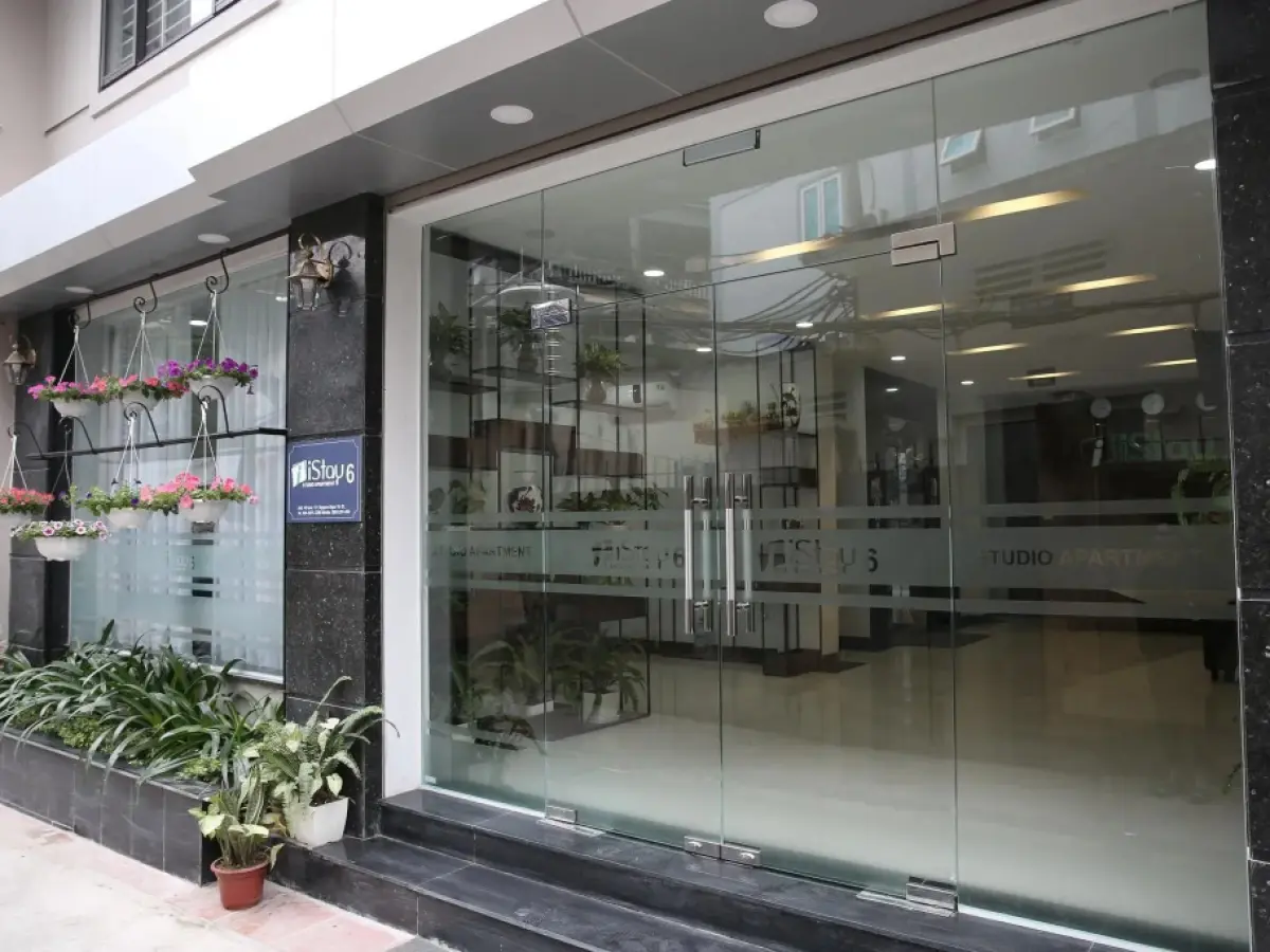 V House 6 Serviced Apartment