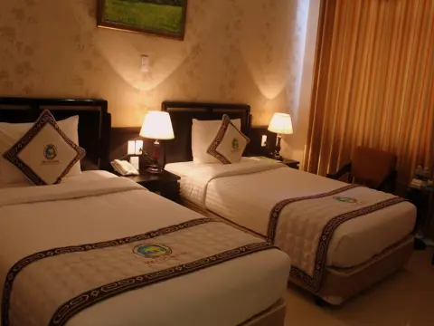 Viet Uc Hotel - Photo 2