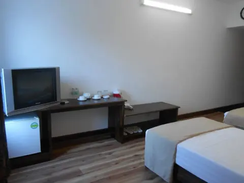 Yasaka Huong Sen Restaurant & Hotel - Photo 2