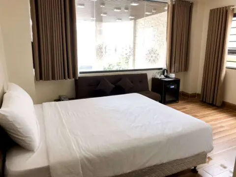 Yen Vang Hotel & Apartment - Photo 4